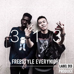 四个闺蜜互相自慰喷水
