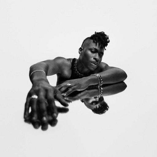 四个闺蜜互相自慰喷水
